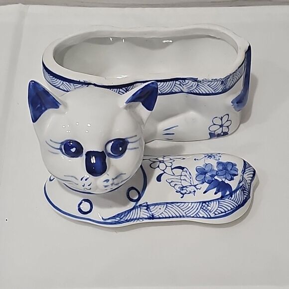 Vintage Blue & White Porcelain Cat Trinket Box Figurine Lidded Chinoiserie... - Picture 6 of 7